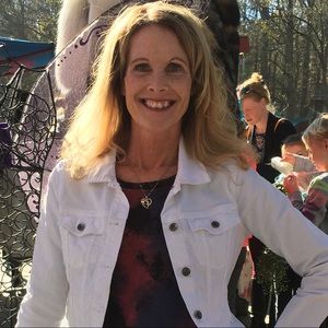 Meet your Posher, Lori